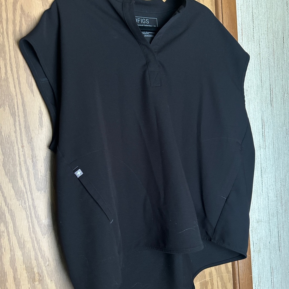 Figs Technical Collection Black Scrub Top